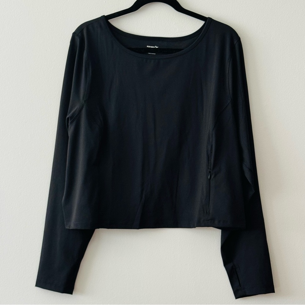 Old Navy long sleeve athletic top